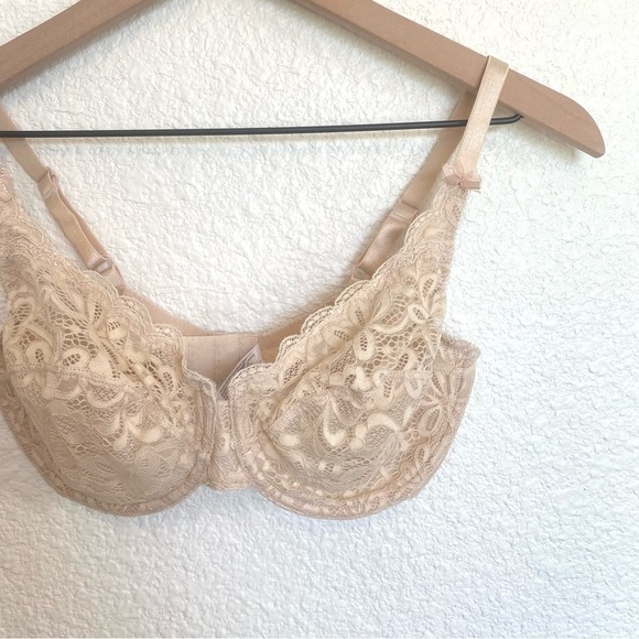 Wacoal Semi Sheer Cream Floral Lace Beige Tan Cream Bra Lightweight Size: 32DDD - Picture 3 of 11